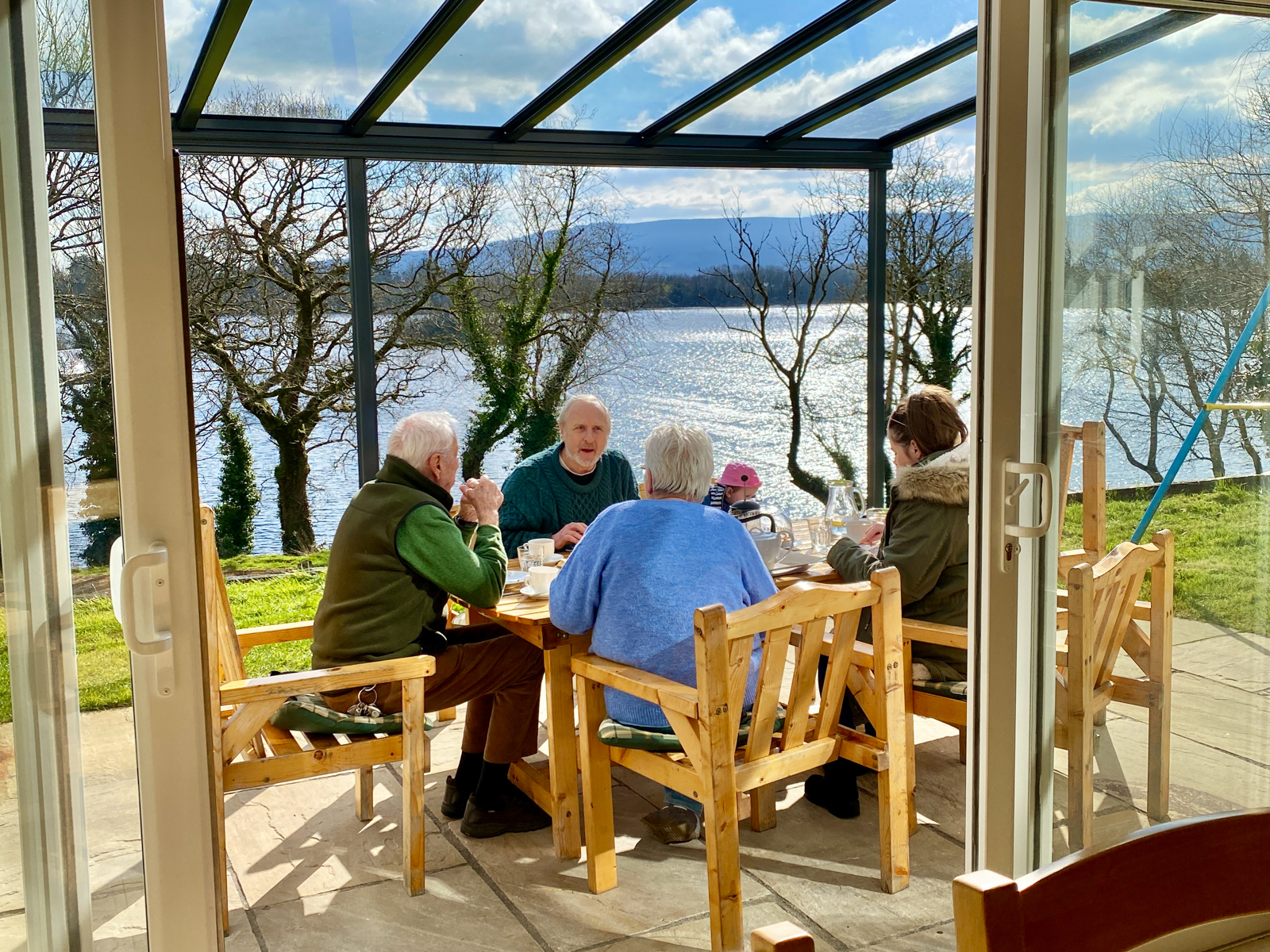 shamrock cottage self catering eating outside